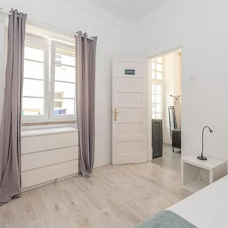 Houze Bright Near Marques De Pombal Apartamento *