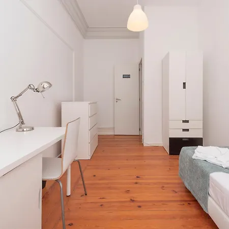Houze Bright Near Marques De Pombal Apartamento